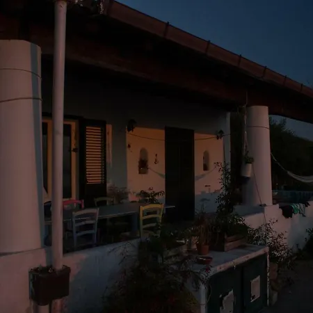 Alojamento de Acomodação e Pequeno-almoço Al Numero Zero Lípara